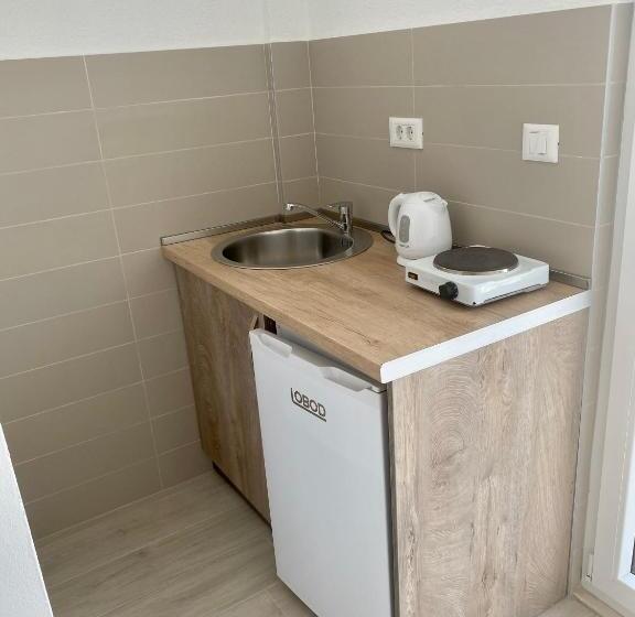 استودیو استاندارد با بالکن, Guesthouse Civovic