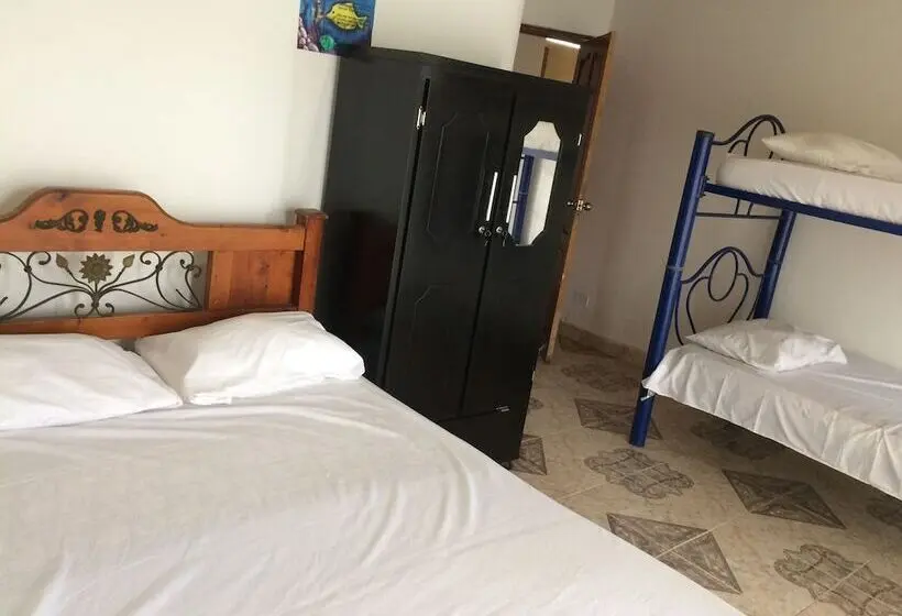 Perhehuone, Hospedaje El Shaday