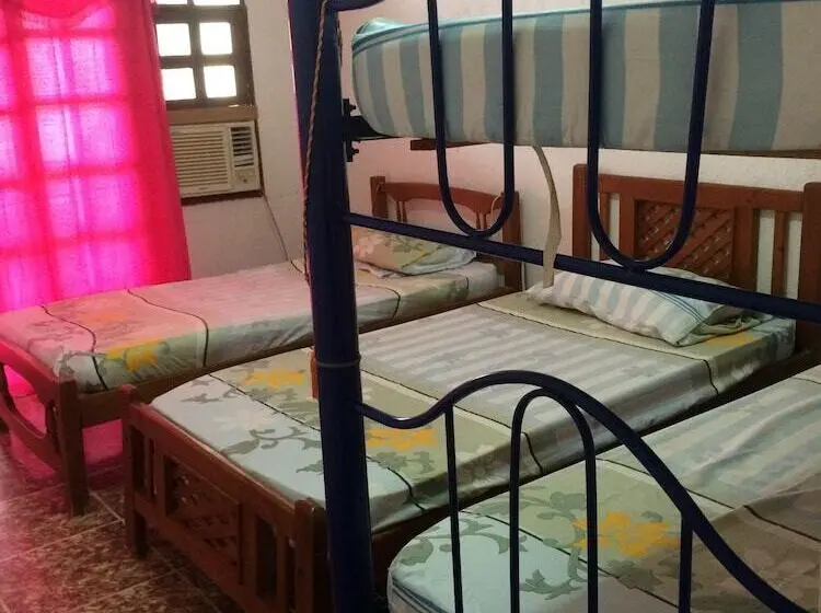 Standard Kolmen Hengen Huone, Hospedaje El Shaday