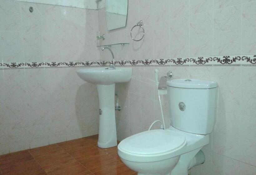 غرفة ديلوكس ثلاثية, Lak Nilla Guest House