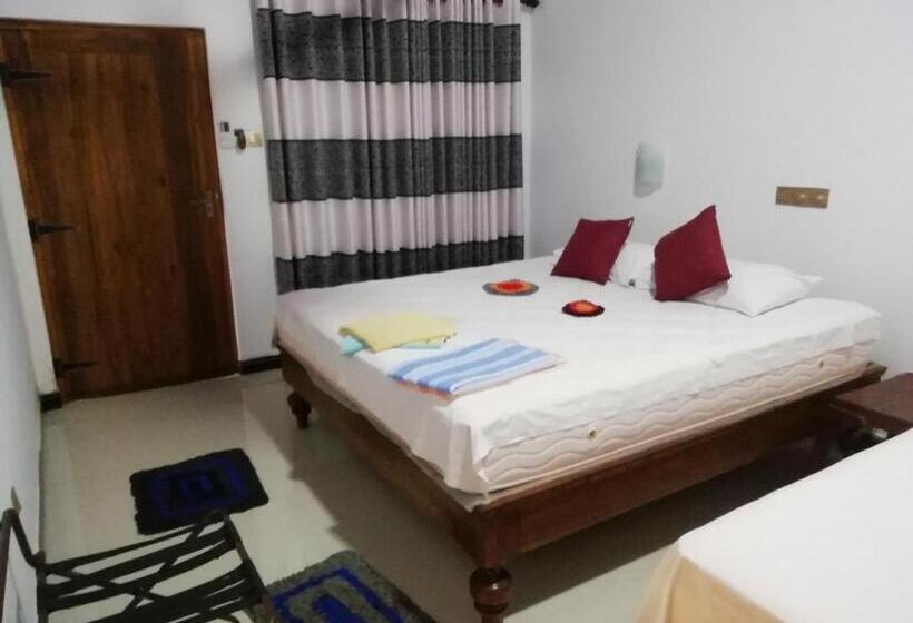 חדר דלוקס לשלושה, Lak Nilla Guest House