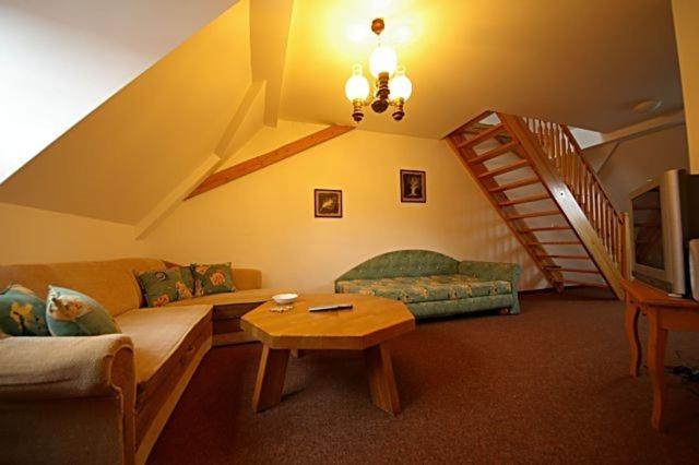 １ベッドルームドゥプレックスアパートメント, Penzion Manský Dvůr