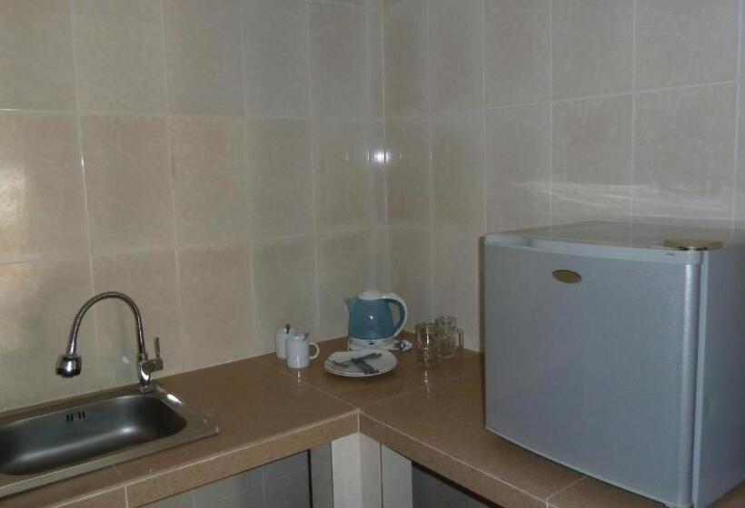 标准间, Sunset Lounge