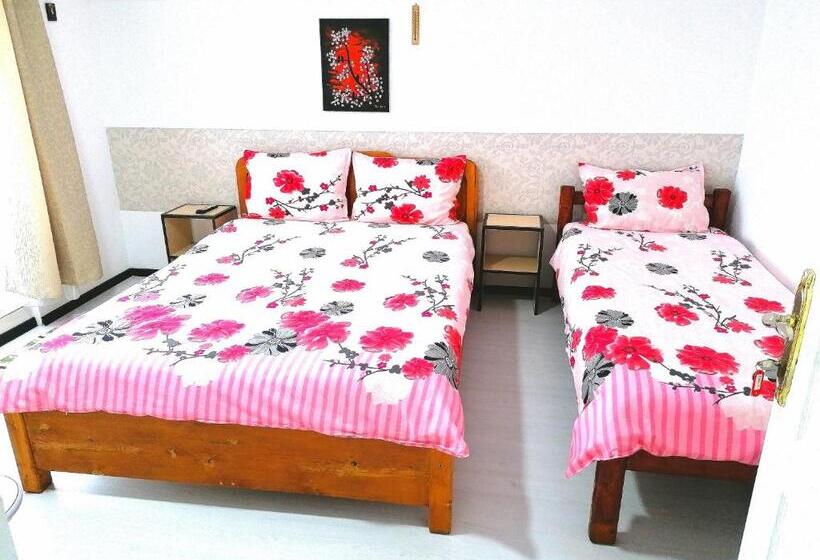 חדר סטנדרט לשלושה עם מרפסת, Teo Guest Rooms