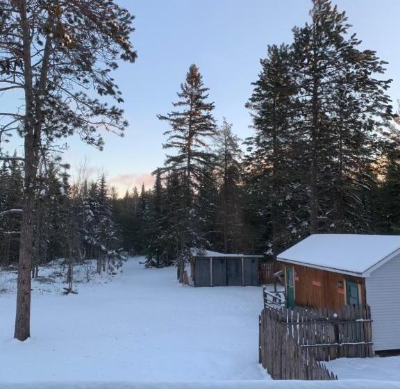 Люкс, L'auberge Refuge Du Trappeur
