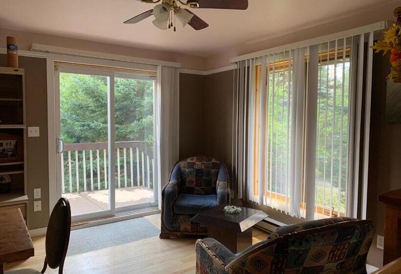 בקתת חדר, L'auberge Refuge Du Trappeur