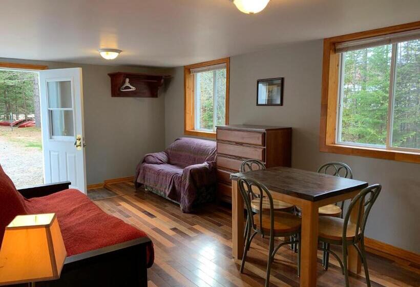 דירת חדר, L'auberge Refuge Du Trappeur