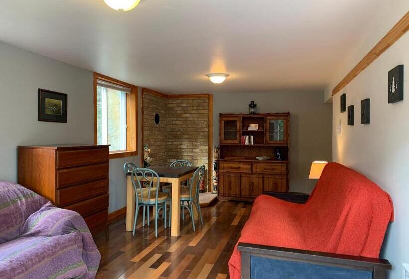 דירת חדר, L'auberge Refuge Du Trappeur