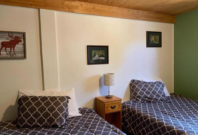 חדר סטנדרט שתי מיטות זוגיות, L'auberge Refuge Du Trappeur