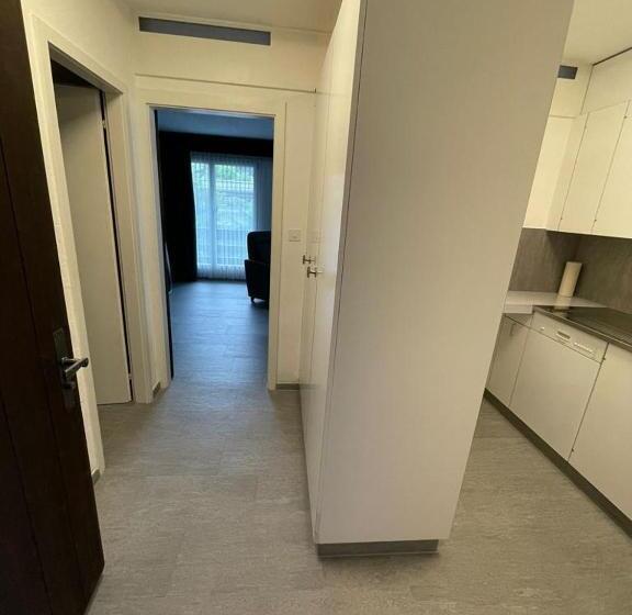 סטודיו סופריור, Ferienwohnungen Chesa Clois 24 Studios