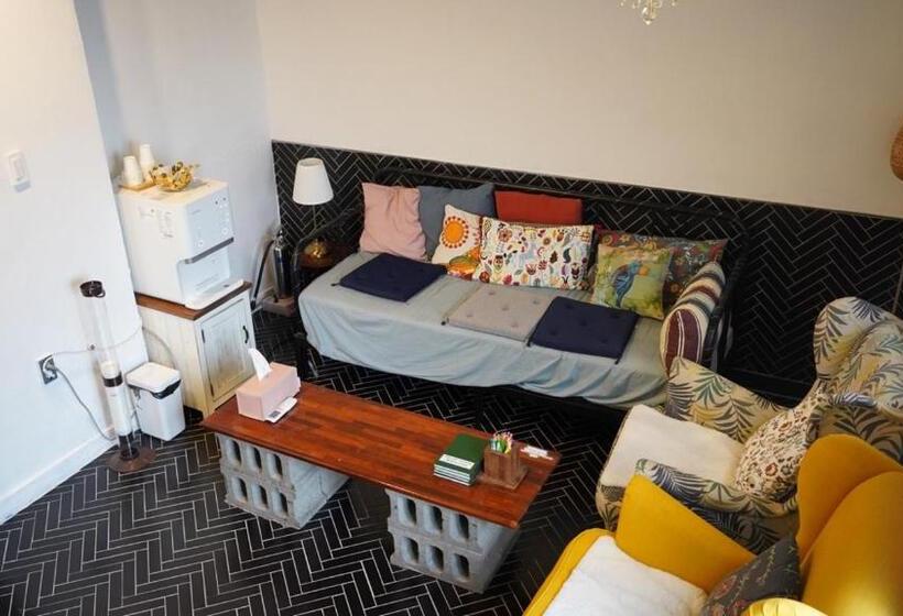 מיטה בחדר משותף, Hannahstay Women Only Guesthouse