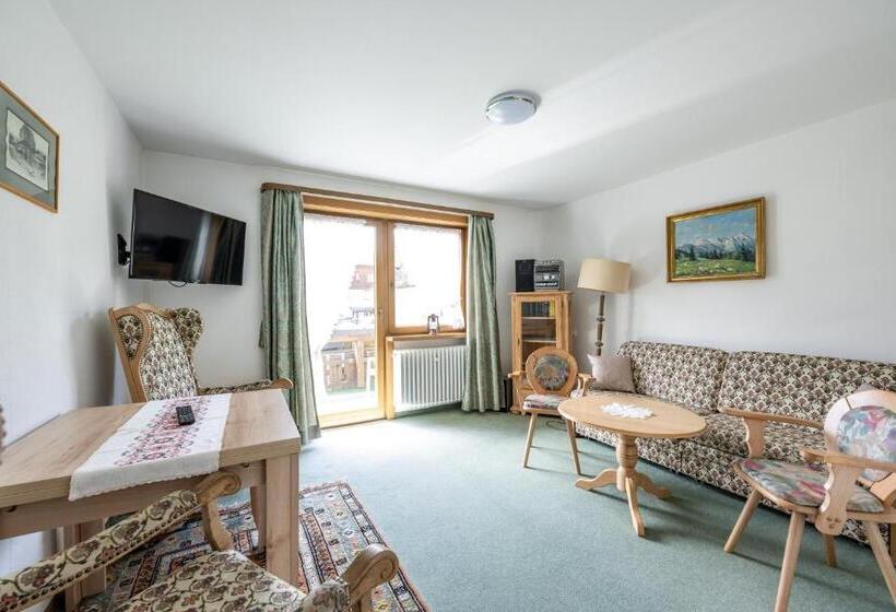 شقة غرفة واحدة, Haus Widdersteinblick
