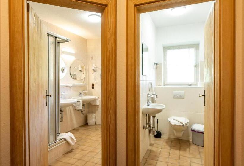 דירת שני חדרים, Haus Widdersteinblick