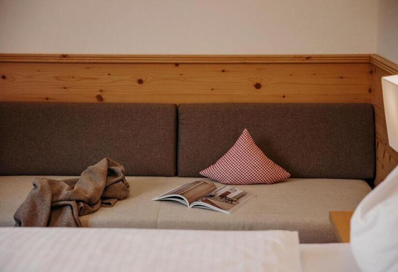 Quarto Triplo Estandar com Sacada, Rohrmooser Schlössl