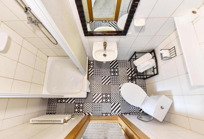 اتاق استاندارد, Spicīte