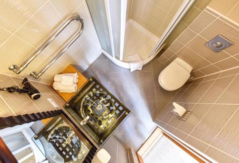 اتاق راحتی, Spicīte