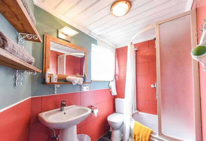 بانگلوی استاندارد 2 خوابه, Spicīte