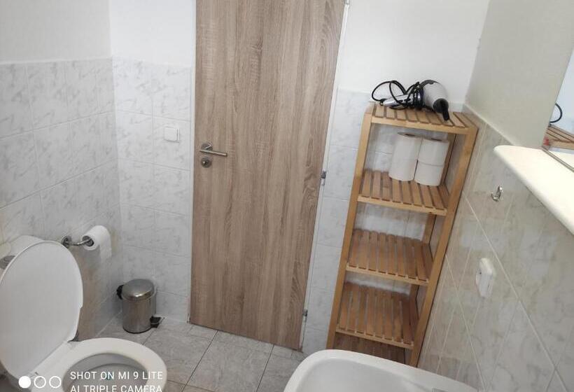 발코니가 있는 2 베드룸 아파트, Pension Pugner