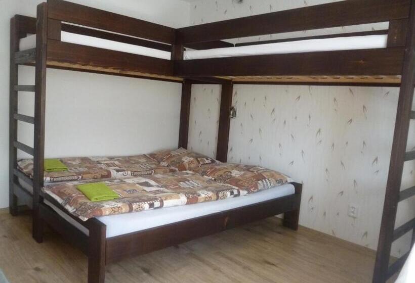 클래식 4인 룸, Pension Pugner