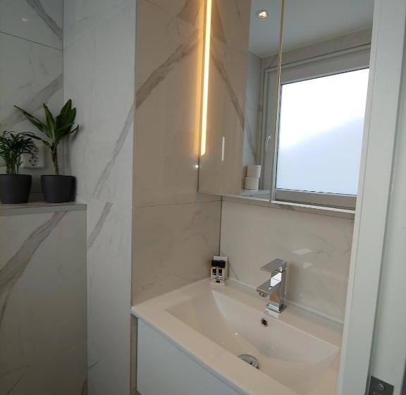 إستوديو سوبيريور, Pension Schier