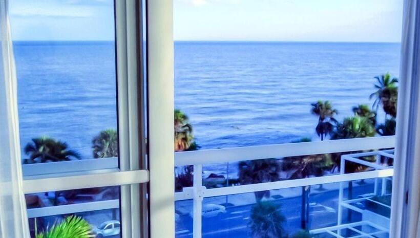 1 Bedroom Deluxe Apartment Sea View, Shakey