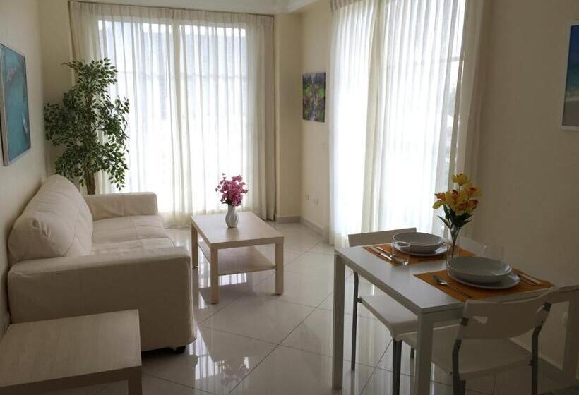 1 Bedroom Deluxe Apartment Sea View, Shakey