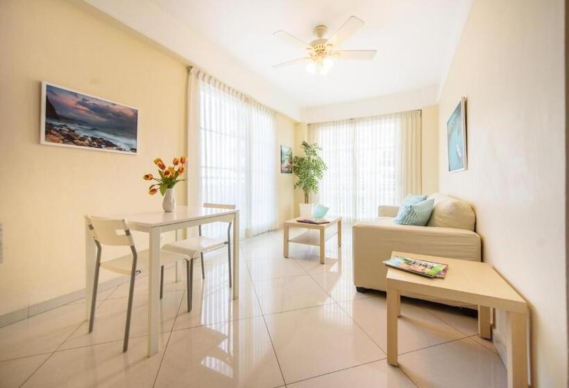 1 Bedroom Deluxe Apartment Sea View, Shakey