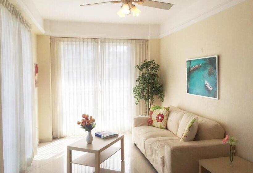 1 Bedroom Deluxe Apartment Sea View, Shakey