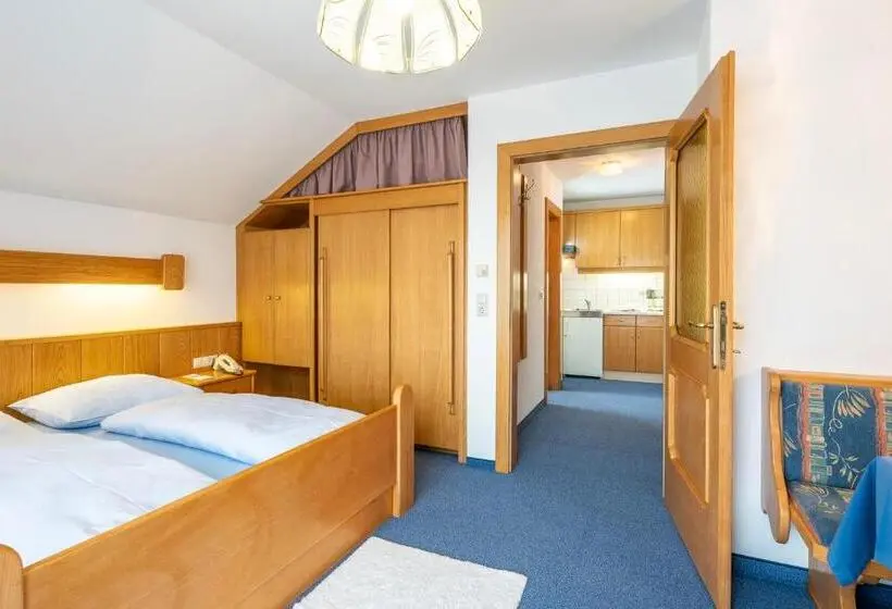 Huoneisto 1 Makuuhuone Parveke, Frühstückspension Appartementhaus Wasserer