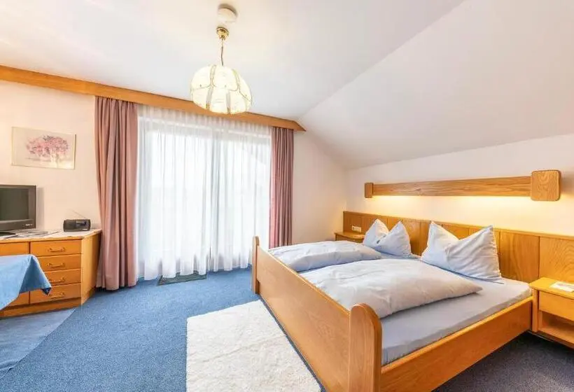 Huoneisto 1 Makuuhuone Parveke, Frühstückspension Appartementhaus Wasserer