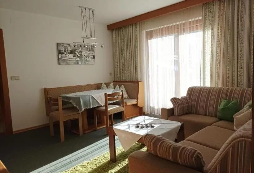Huoneisto 2 Makuuhuonetta, Frühstückspension Appartementhaus Wasserer