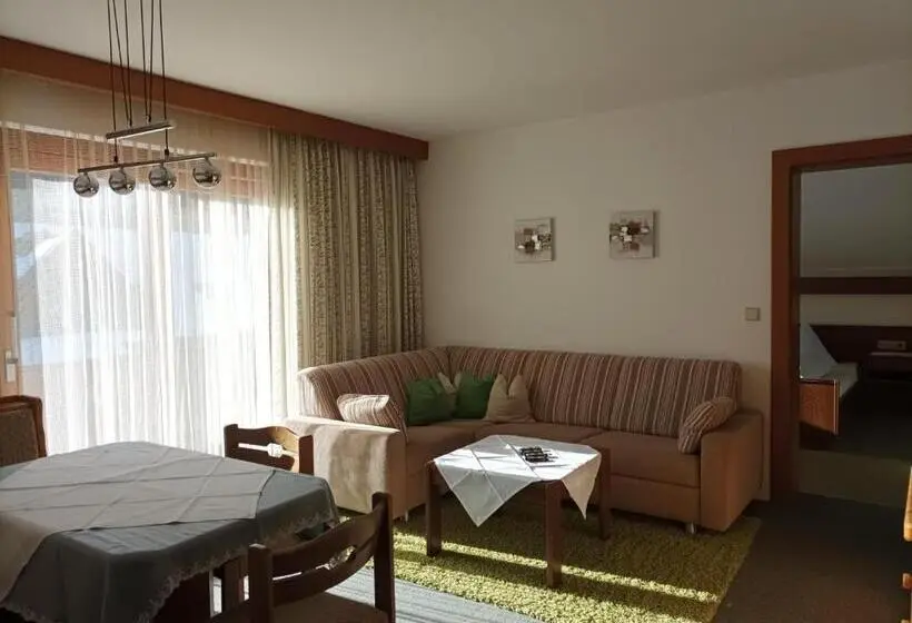 Huoneisto 2 Makuuhuonetta, Frühstückspension Appartementhaus Wasserer