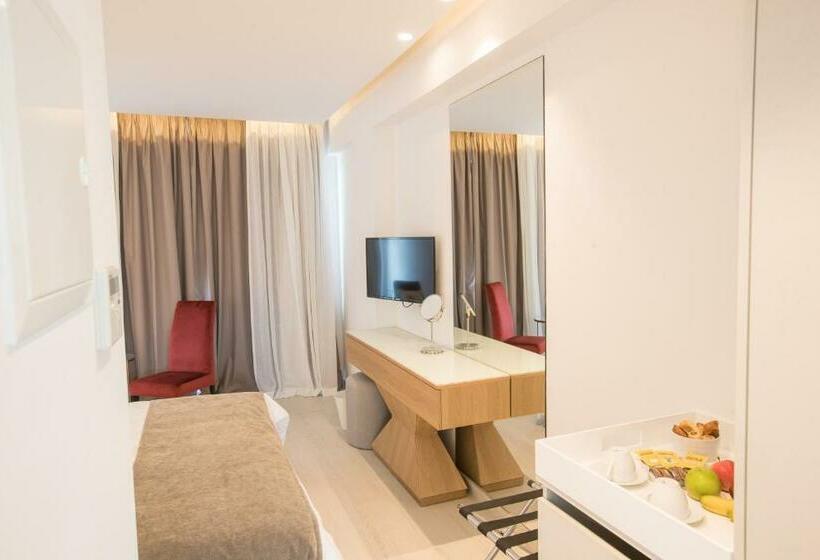 Номер Superior Вид на Бассейн, Kokkinos Boutique