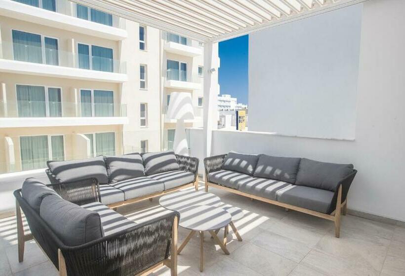 Номер Superior Вид на Бассейн, Kokkinos Boutique