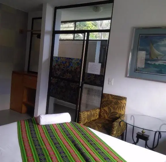 Basic-studio, Buenos Días Guest House