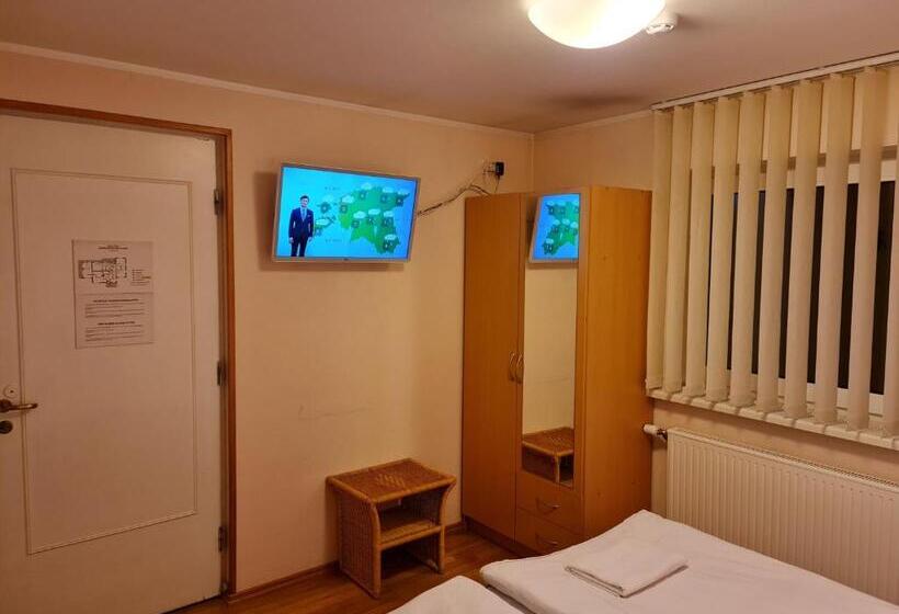 اتاق استاندارد, Felixi Maja