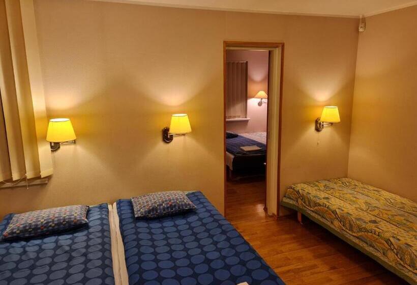 اتاق استاندارد چهار تخته, Felixi Maja