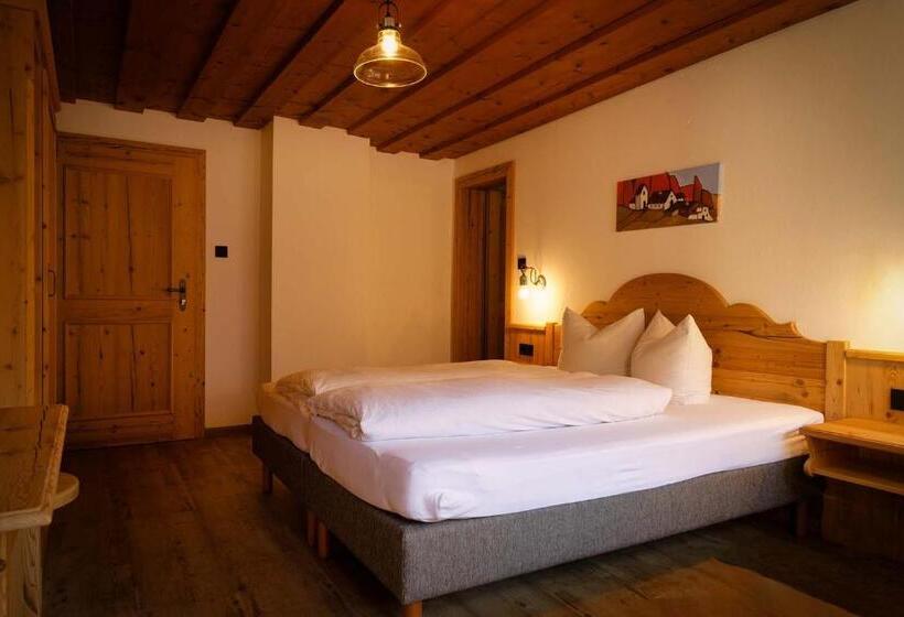غرفة قياسية مزوَّدة بشُرفة, Fleckhof