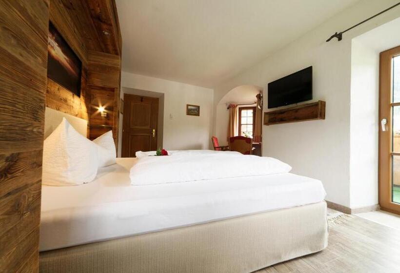 غرفة قياسية مزوَّدة بشُرفة, Fleckhof