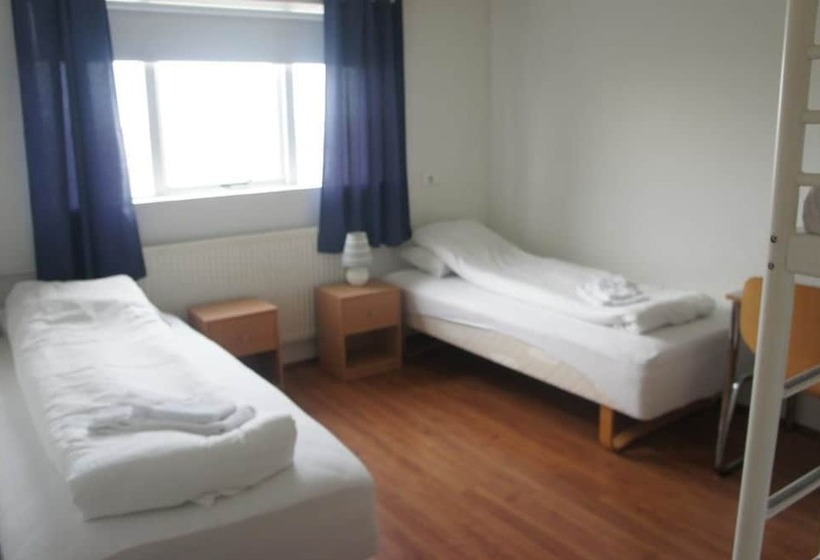 اتاق استاندارد چهارنفره با سرویس بهداشتی مشترک, Hafnarnes