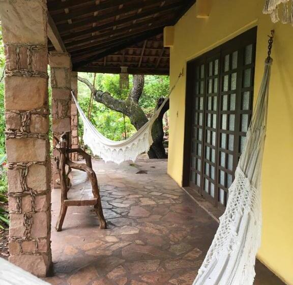 Quarto Quadruple Standart com Varanda, Pousada Da Fonte