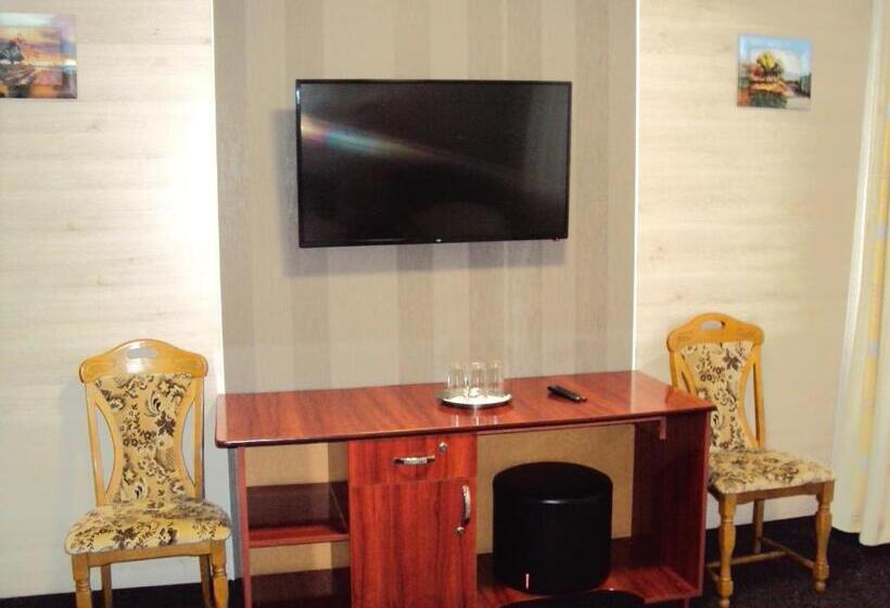 غرفة قياسية ثلاثية, Pension Regal