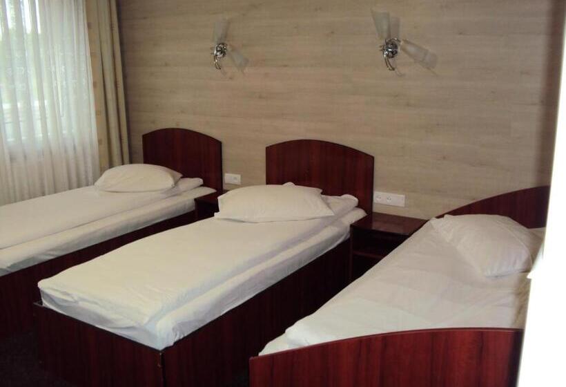 غرفة قياسية ثلاثية, Pension Regal