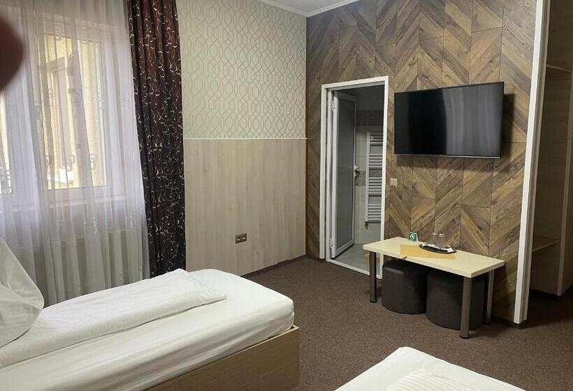 غرفة قياسية, Pension Regal