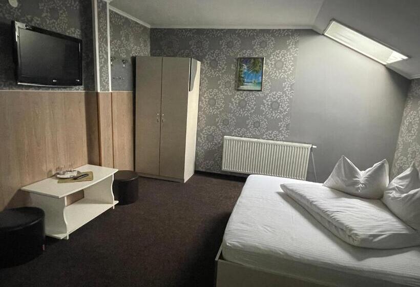 غرفة قياسية, Pension Regal