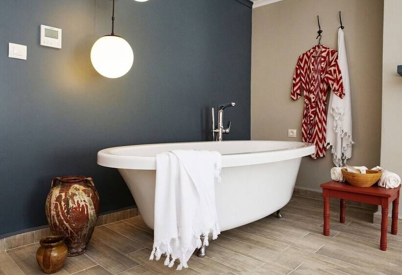 جناح جونيور ديلوكس مطل على البحر, Suna Sun Hotel   Adult Only