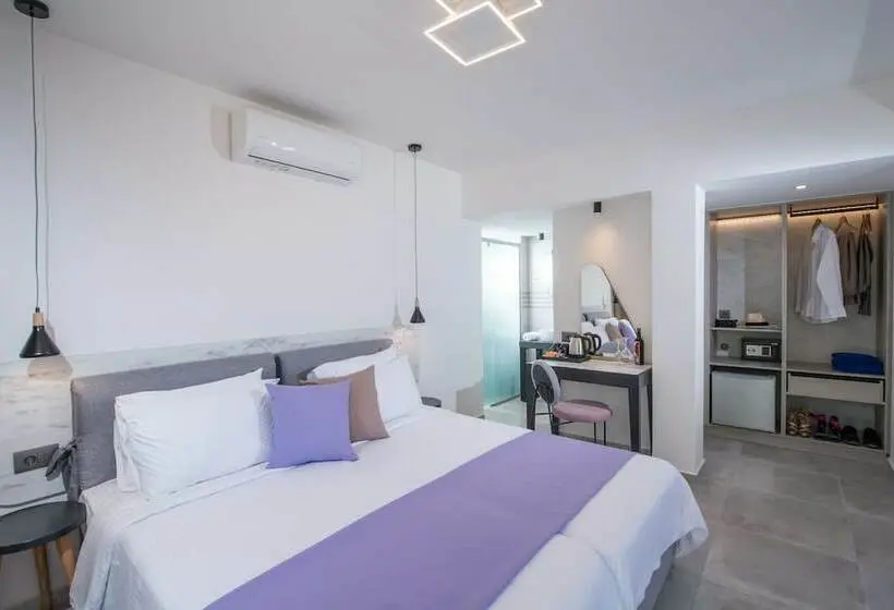 Economy Room