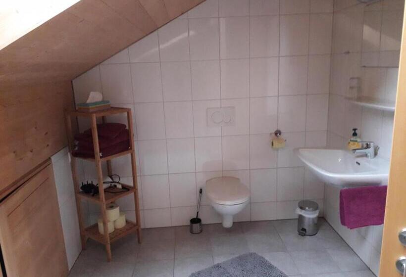 غرفة قياسية ثلاثية, Haus Hagspiel