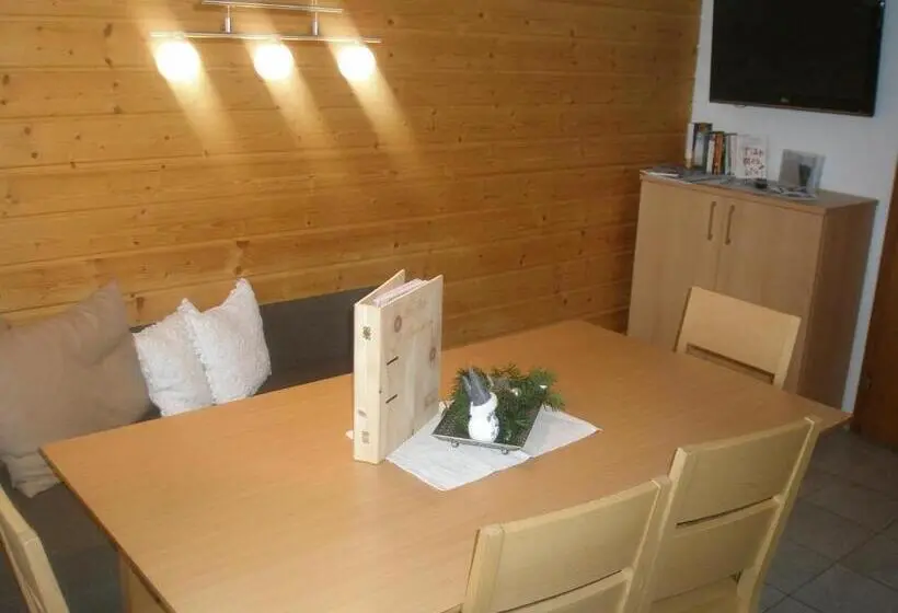 2 Bedrooms Apartment Mountain View, Haus Hagspiel
