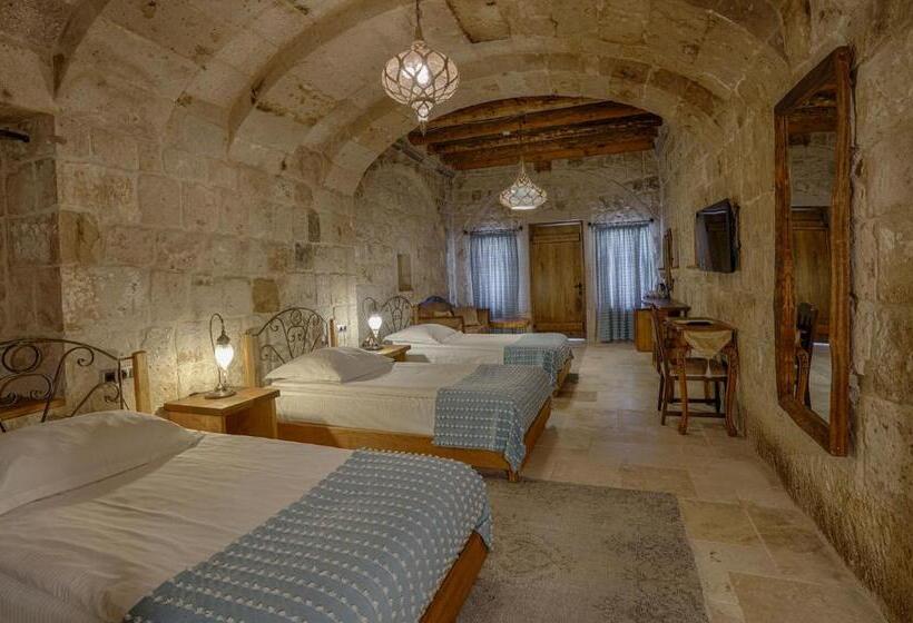 اتاق استاندارد سه نفره, Hera Cave Suites